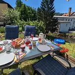 Urlaubsmagie - Felsenfreund - Sauna & Saisonaler Pool Apartment *