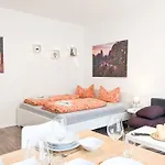 Urlaubsmagie - Felsenfreund - Sauna & Saisonaler Pool Apartment *