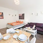 Urlaubsmagie - Felsenfreund - Sauna & Saisonaler Pool Apartment