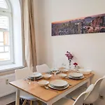 Urlaubsmagie - Felsenfreund - Sauna & Saisonaler Pool Apartment