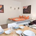 Urlaubsmagie - Felsenfreund - Sauna & Saisonaler Pool Apartment *
