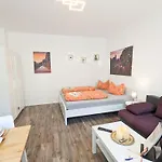 Urlaubsmagie - Felsenfreund - Sauna & Saisonaler Pool Apartment *