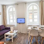 Urlaubsmagie - Felsenfreund - Sauna & Saisonaler Pool Apartment