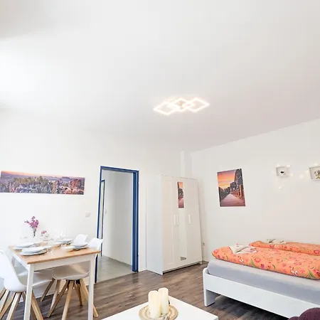 F0 - Urlaubsmagie - Kleine Voll Ausgestattete Mit Gemeinschaftsgarten, -pool & -sauna *