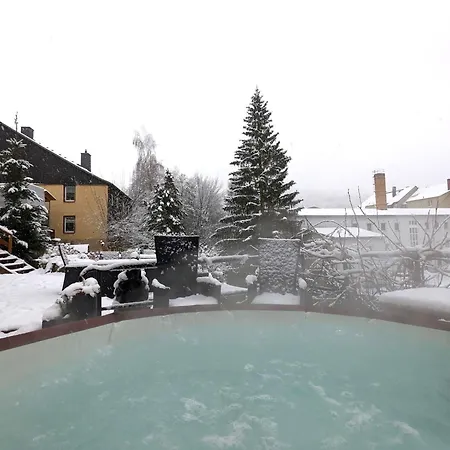 Lägenhet F0 - Urlaubsmagie - Kleine Voll Ausgestattete Mit Gemeinschaftsgarten, -pool & -sauna *