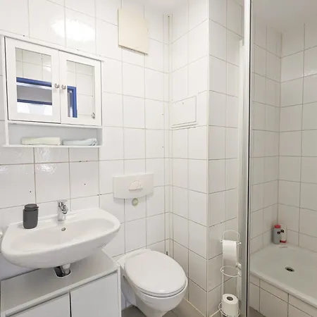 Apartment F0 - Urlaubsmagie - Kleine Voll Ausgestattete Mit Gemeinschaftsgarten, -pool & -sauna Sebnitz